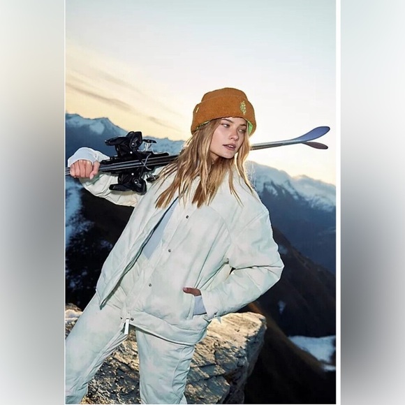 Free People NWT FP Movement Bunny Slope Printed Puffer Ski Coat M - Picture 1 of 9